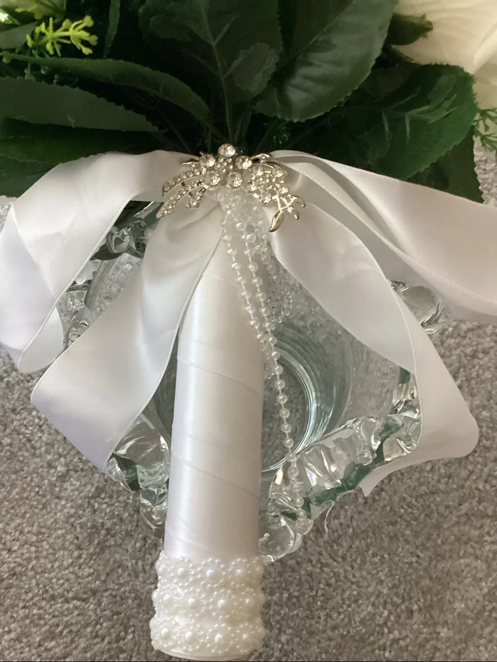 White Rose Bridal Bouquet with Satin Ribbon and hanging heart ❤️ NEW NEVER USED